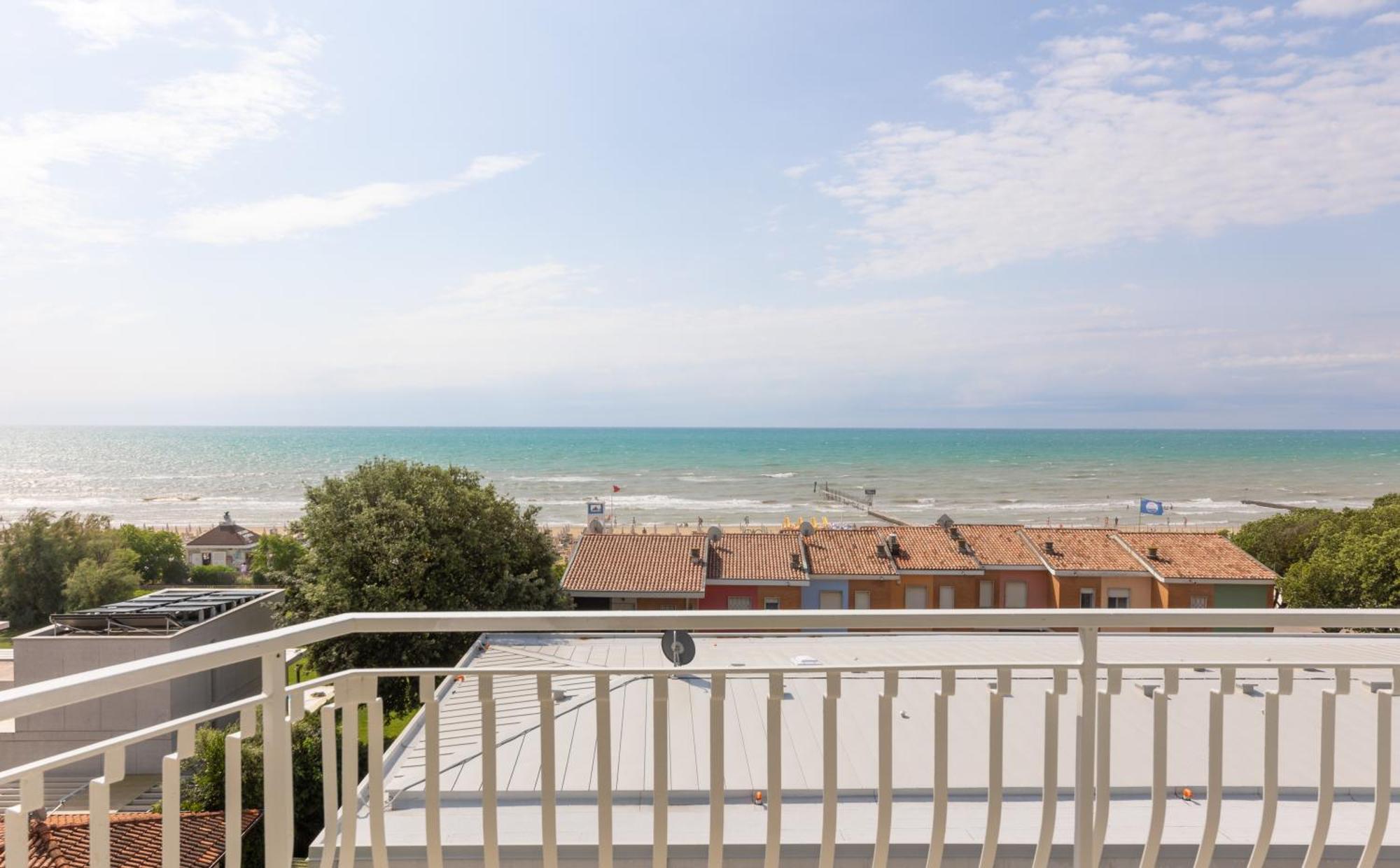 Hotel Nember Lido di Jesolo Exterior foto