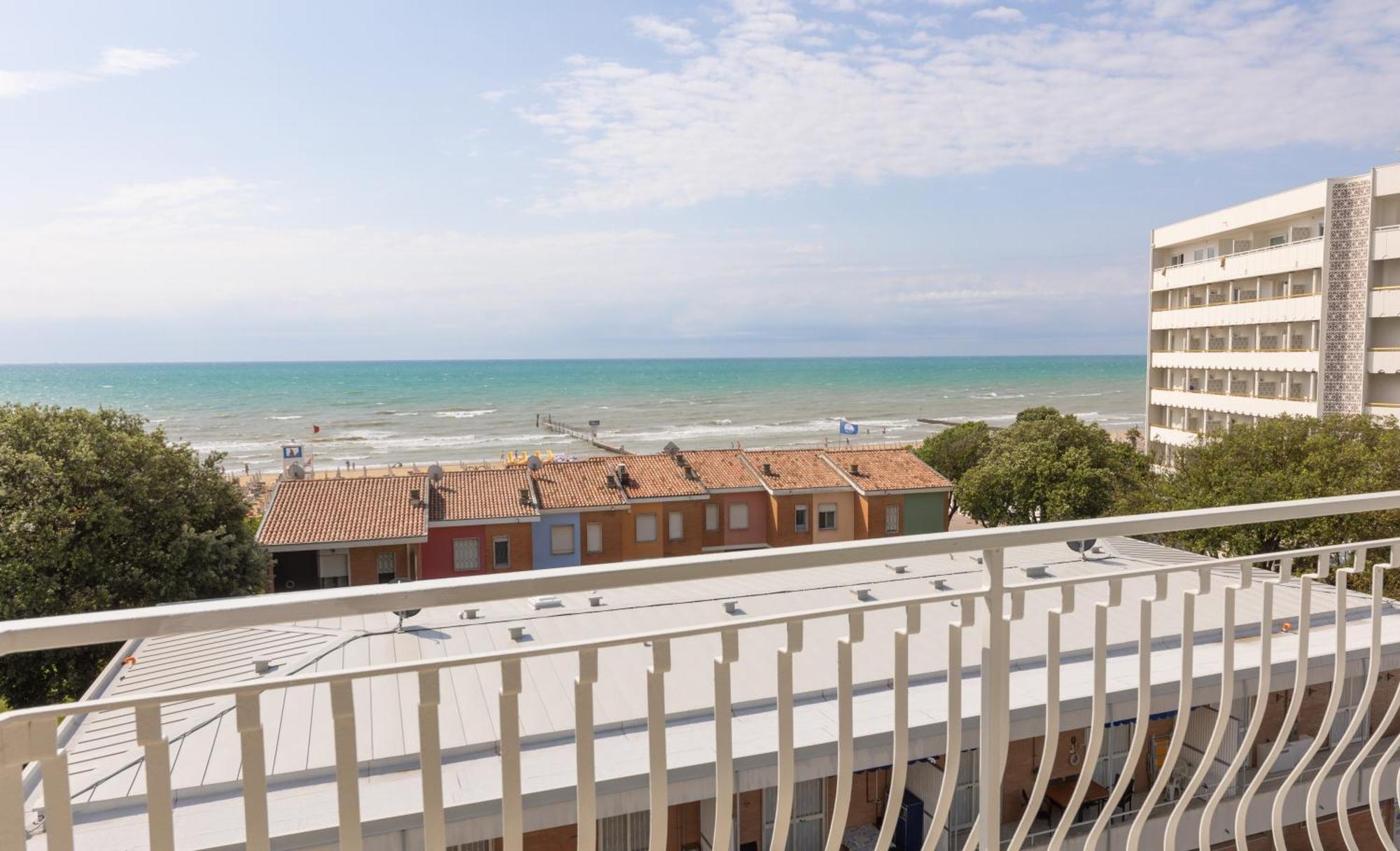 Hotel Nember Lido di Jesolo Exterior foto