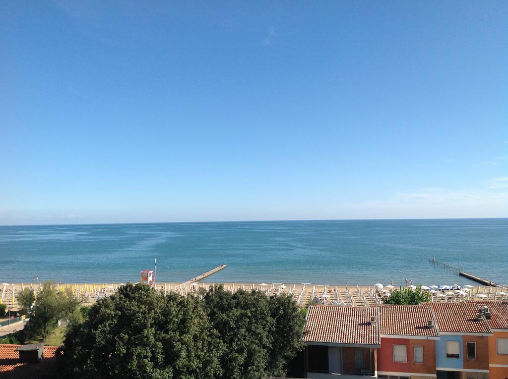 Hotel Nember Lido di Jesolo Exterior foto