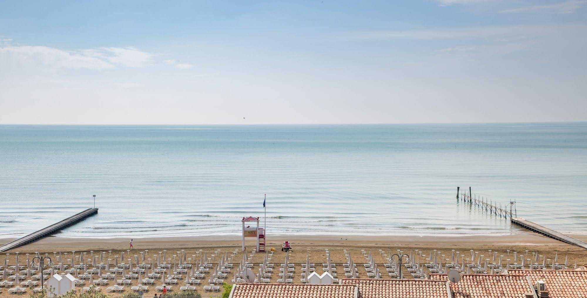 Hotel Nember Lido di Jesolo Exterior foto